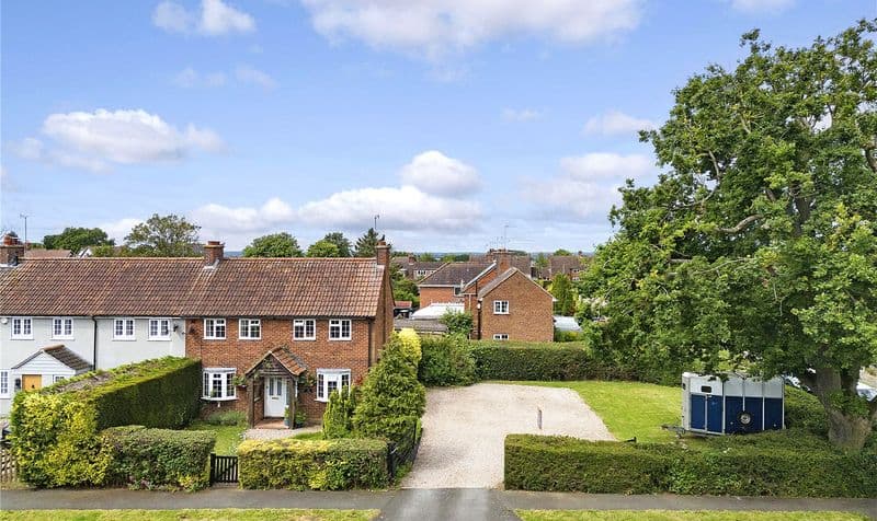 3 Bedroom House - Image 2