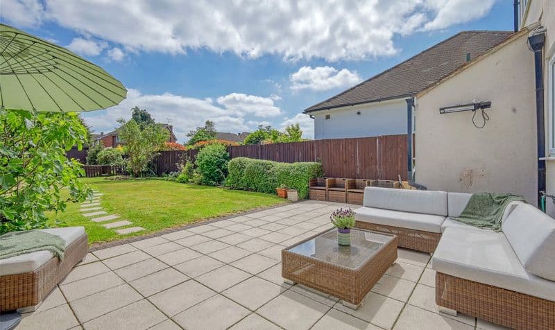 5 Bedroom House - Image 4