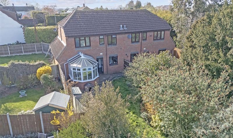 3 Bedroom House - Image 4