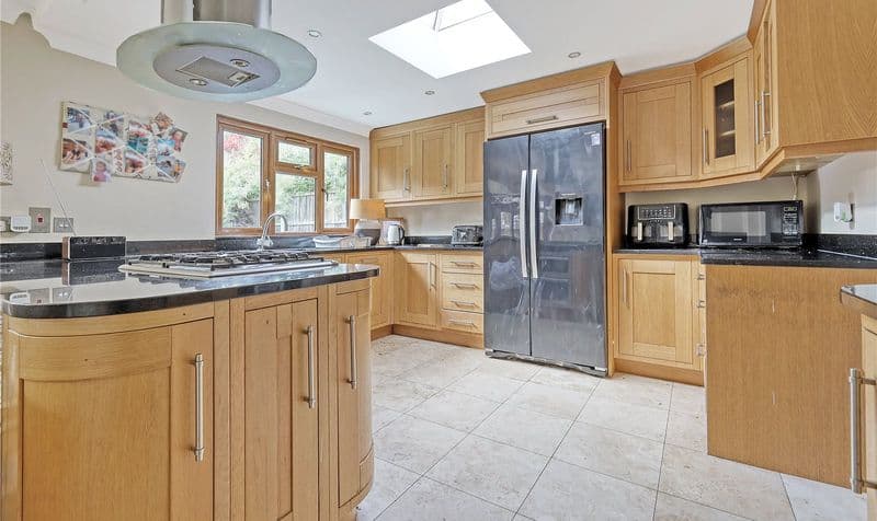 5 Bedroom House - Image 3