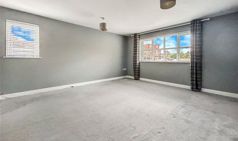 2 Bedroom Flat - Image 2