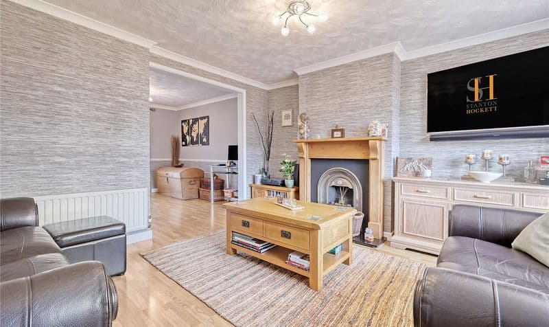 4 Bedroom House - Image 2