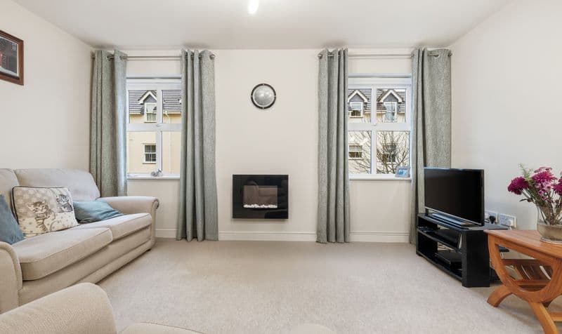 3 Bedroom Retirement Property - Image 2