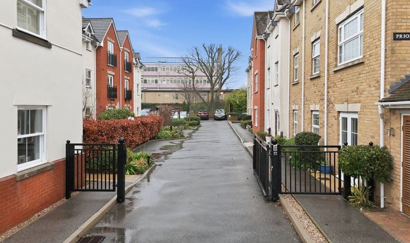 3 Bedroom Retirement Property - Image 5