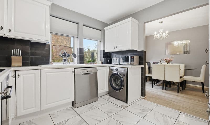 3 Bedroom House - Image 3