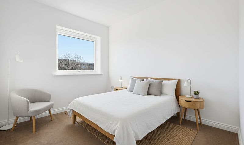 2 Bedroom Flat - Image 4