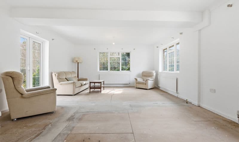 5 Bedroom House - Image 3